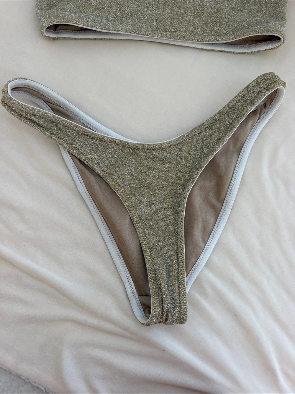 Triangl Bikini - Picture 4 of 7